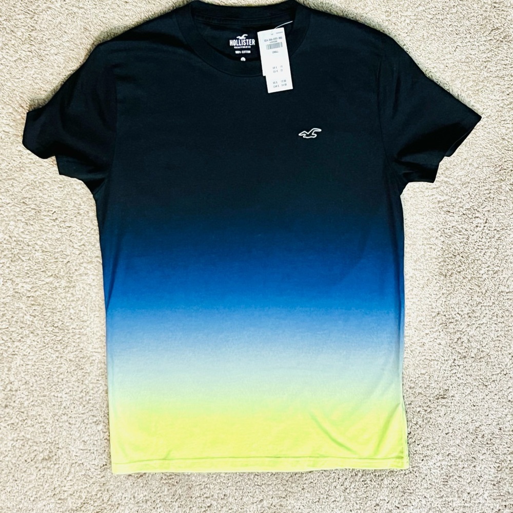 Hollister T-Shirt size small